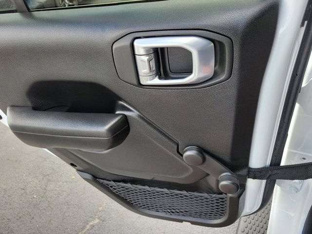 Used 2022 Jeep Wrangler Unlimited Sport image 16