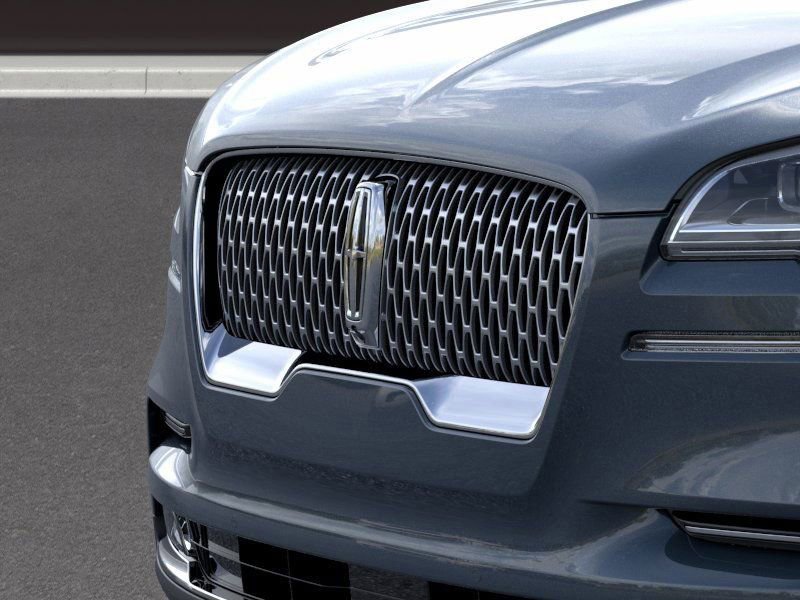 Used 2024 Lincoln Aviator Reserve w/ Equipment Group 201A image 17
