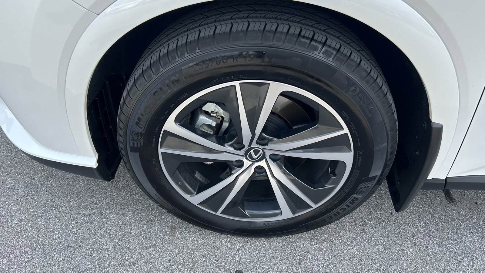 Used 2024 Lexus RX 350 AWD w/ Technology Package image 20