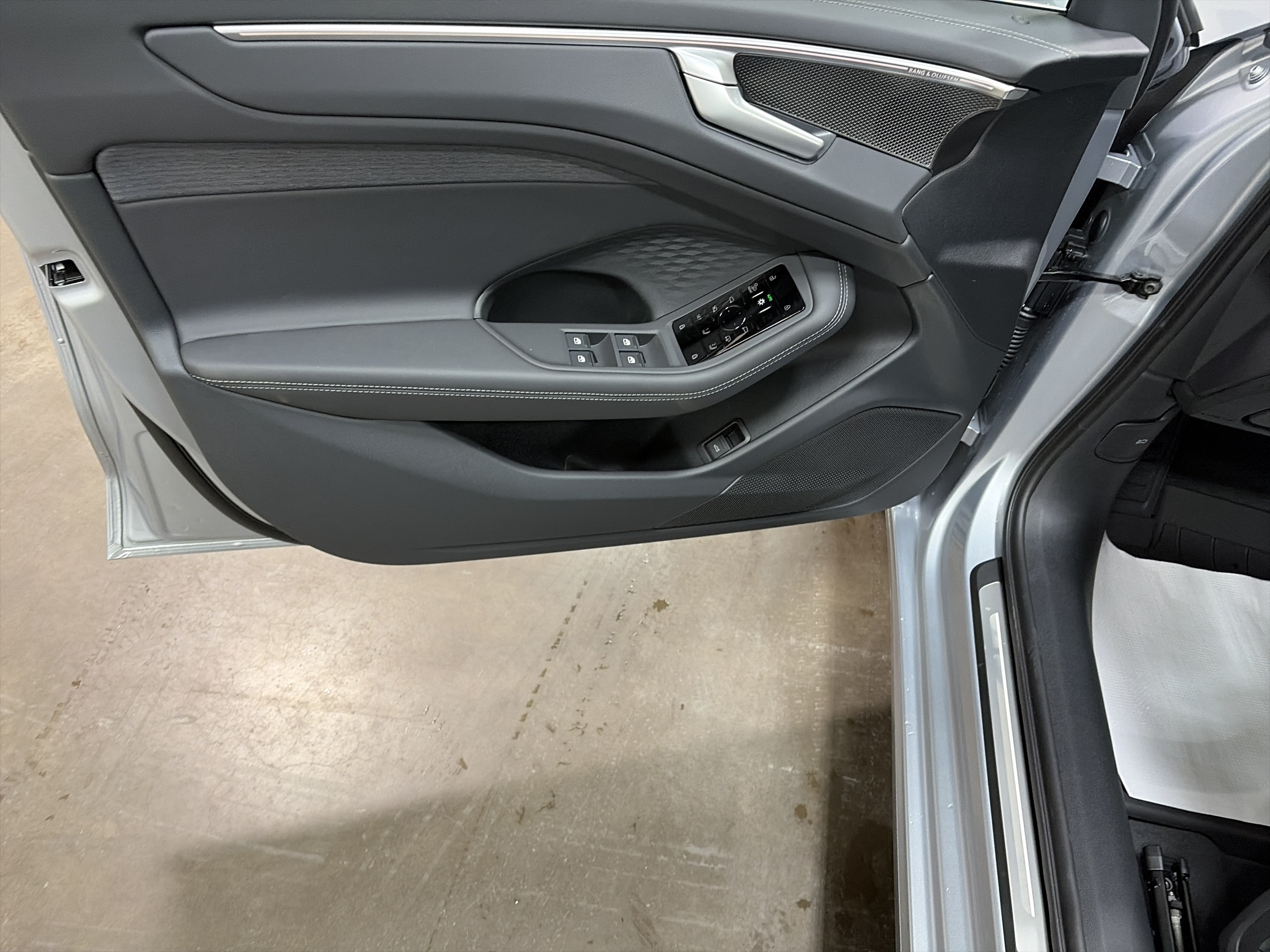 New 2026 Audi A6 Premium Plus AWD/4WD image 12