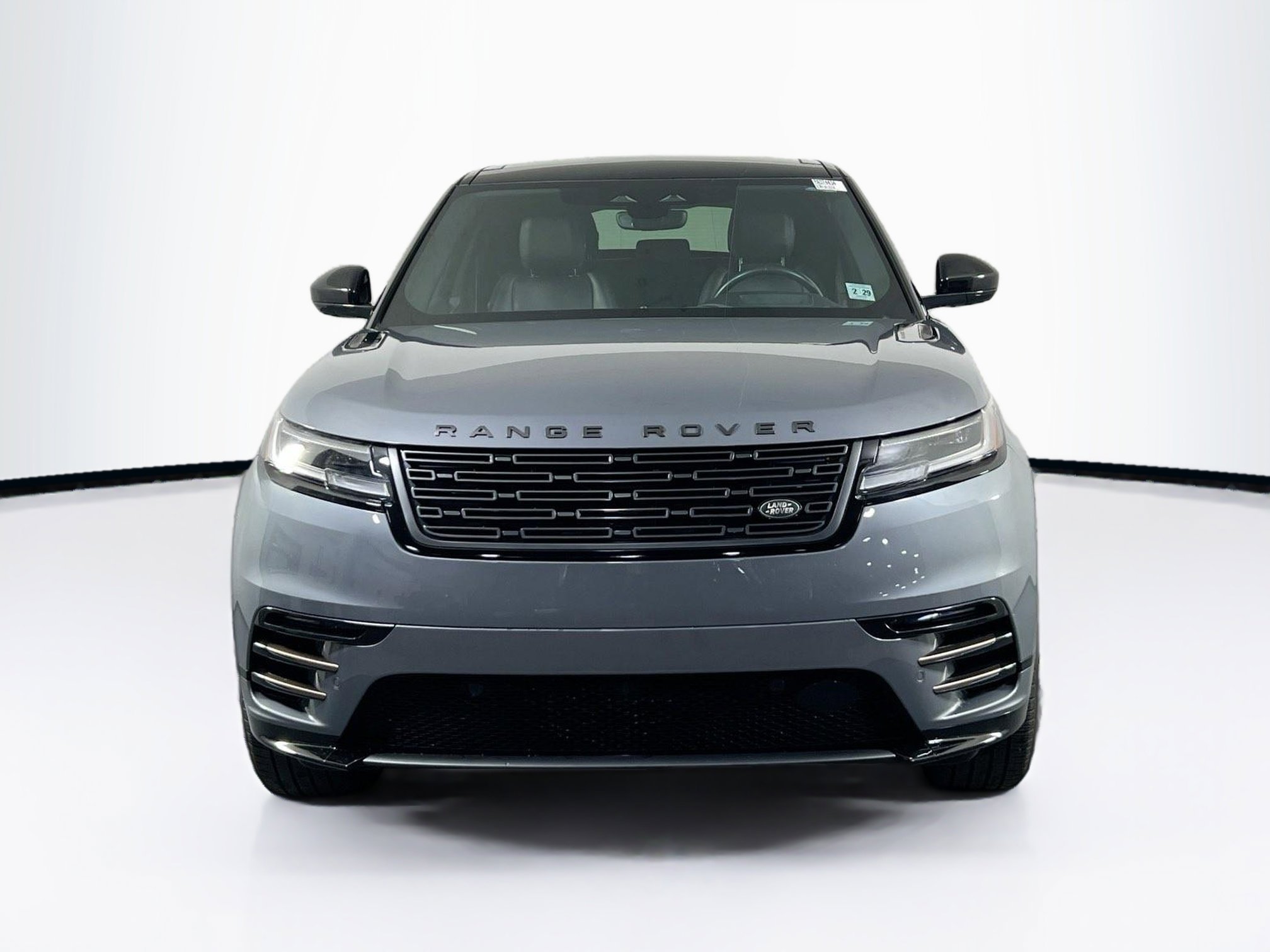 Used 2024 Land Rover Range Rover Velar Dynamic SE image 2