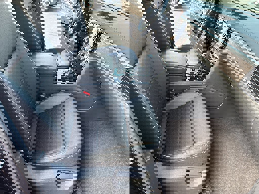 Used 2023 Volkswagen Atlas SE image 29