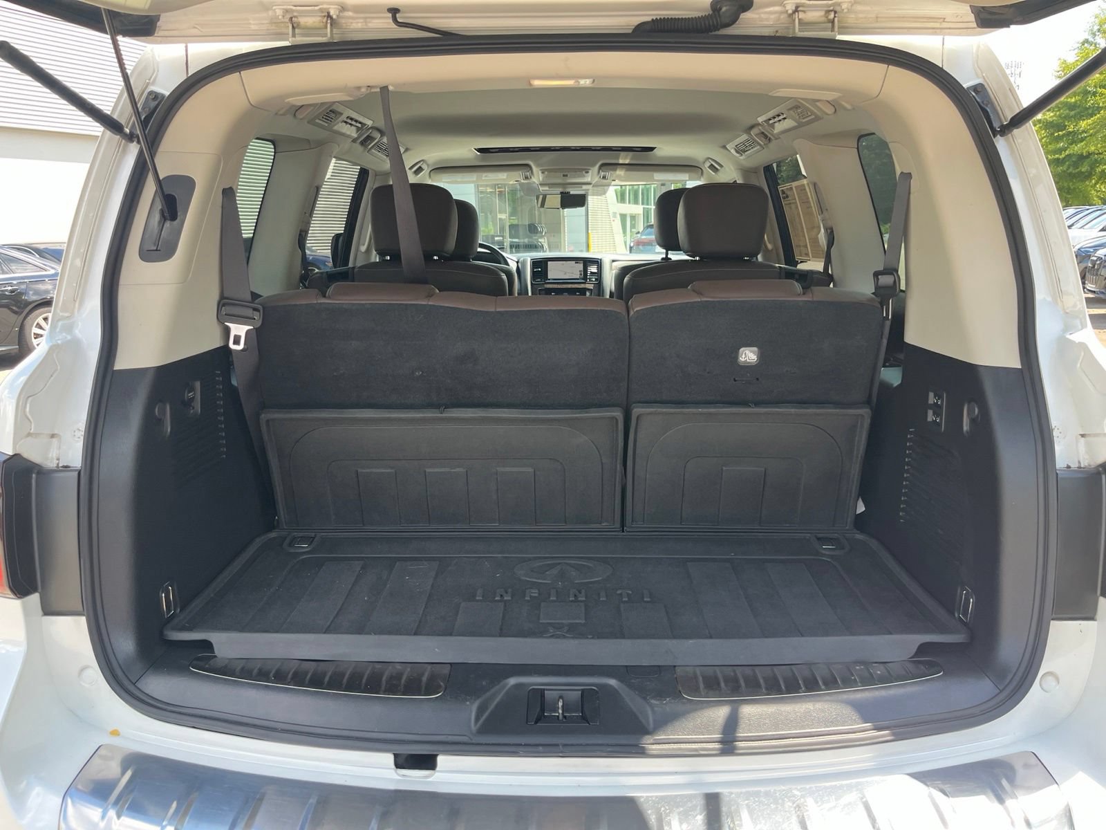 Used 2021 INFINITI QX80 Premium Select w/ All-Season Package RWD image 33