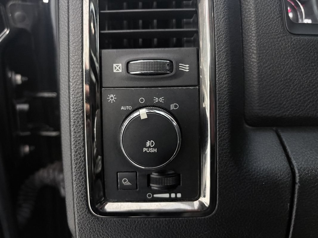 Used 2013 RAM 1500 Sport w/ Sport Premium Group AWD/4WD image 27