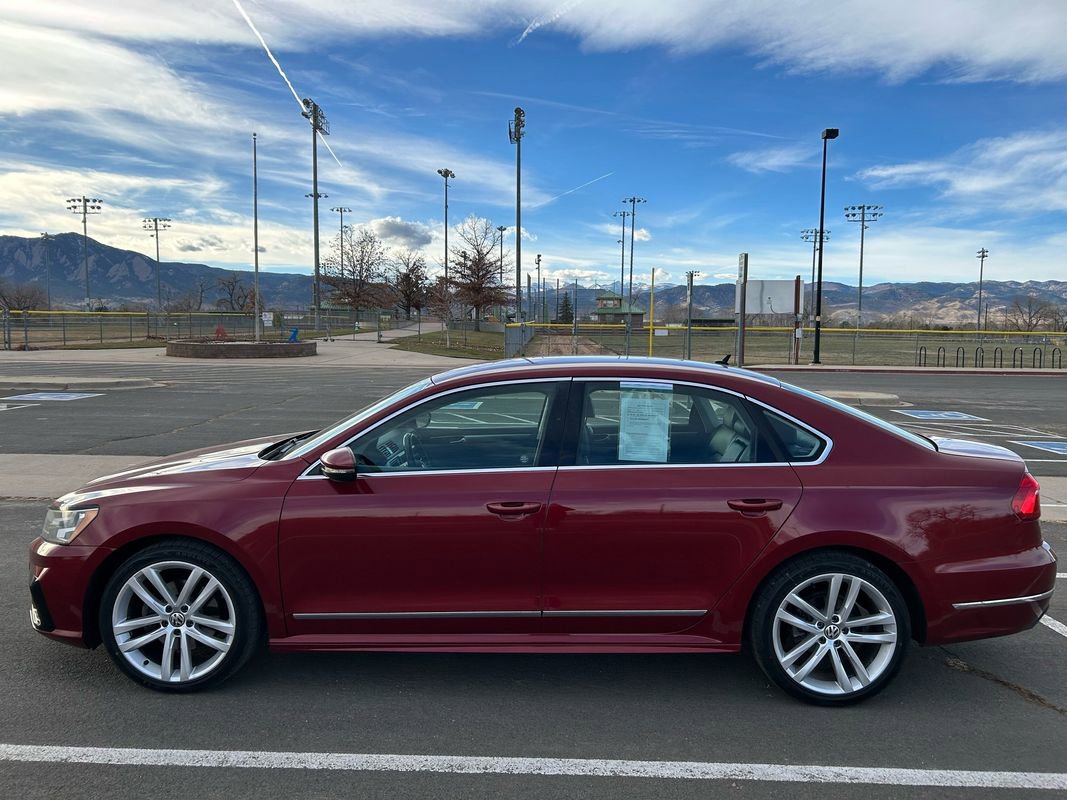 Used 2016 Volkswagen Passat 1.8T R-Line image 8