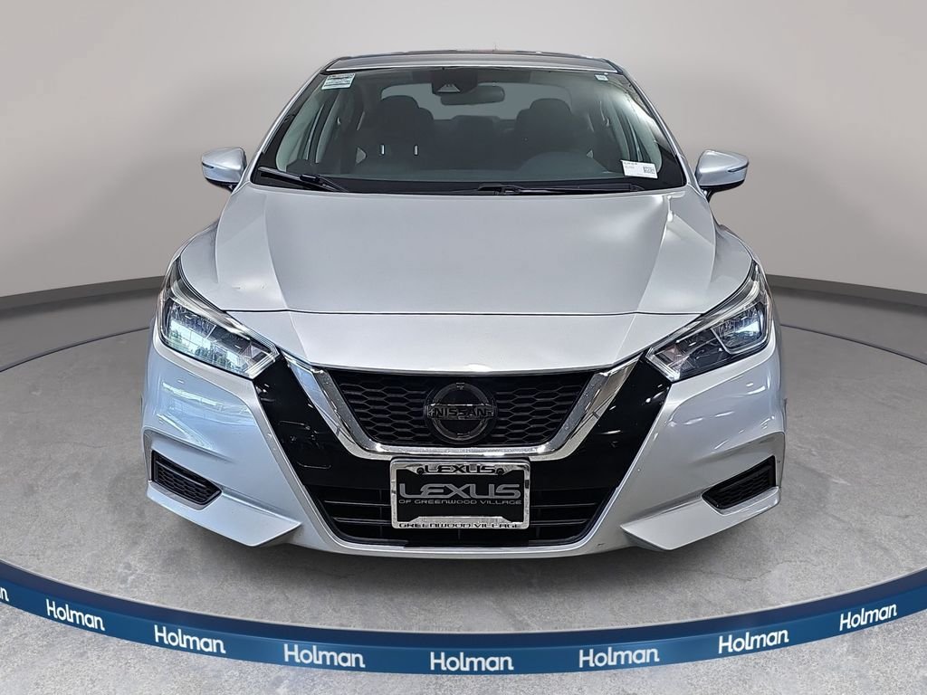 Used 2021 Nissan Versa SV FWD image 3