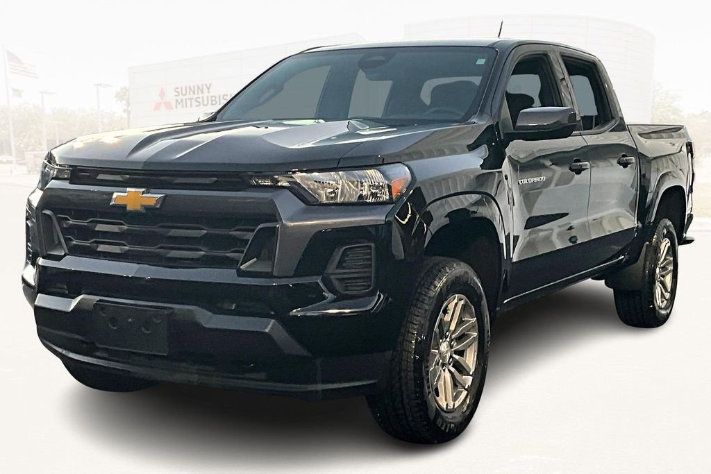 Used 2023 Chevrolet Colorado LT image 1