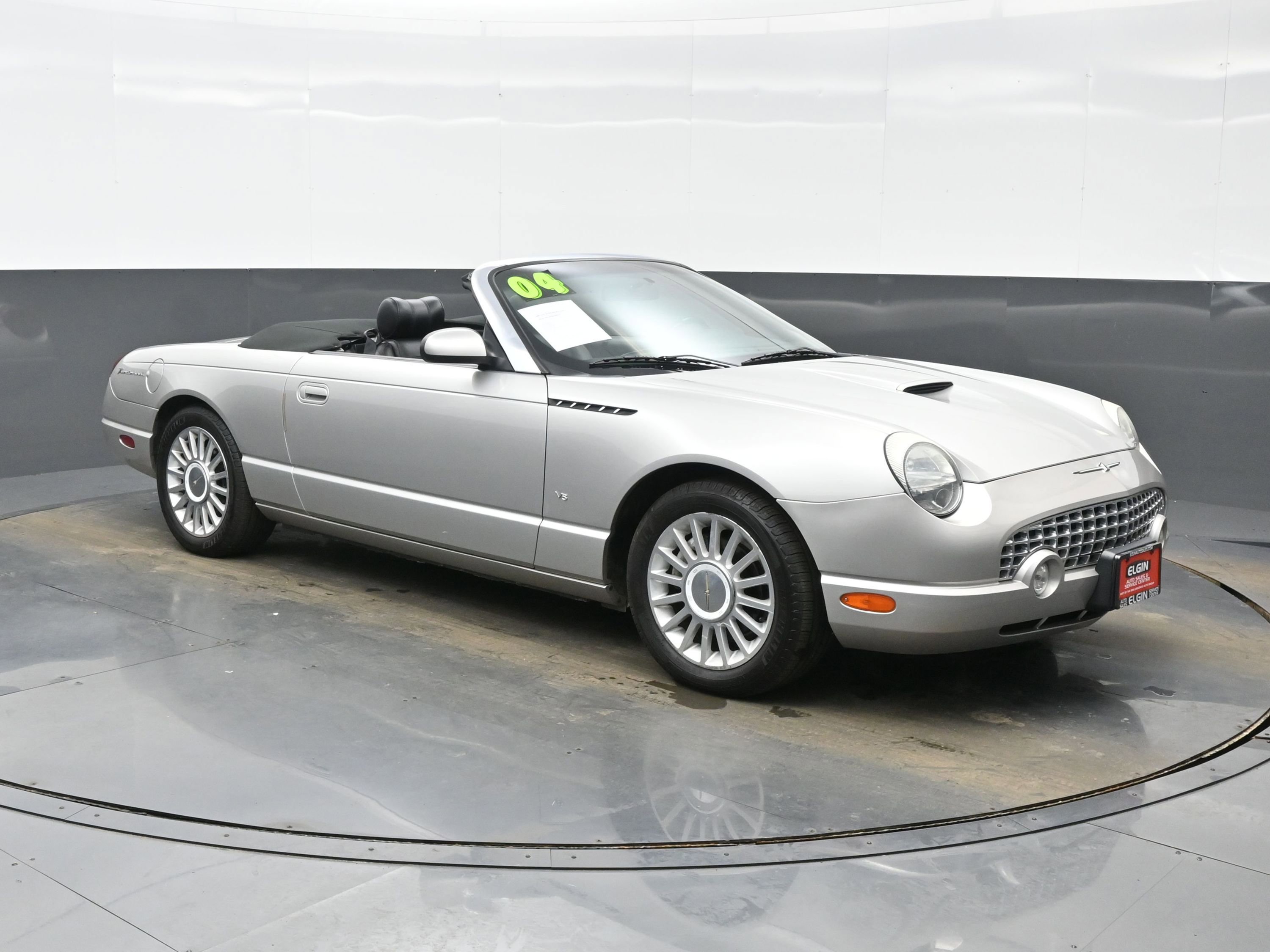 Used 2004 Ford Thunderbird image 8