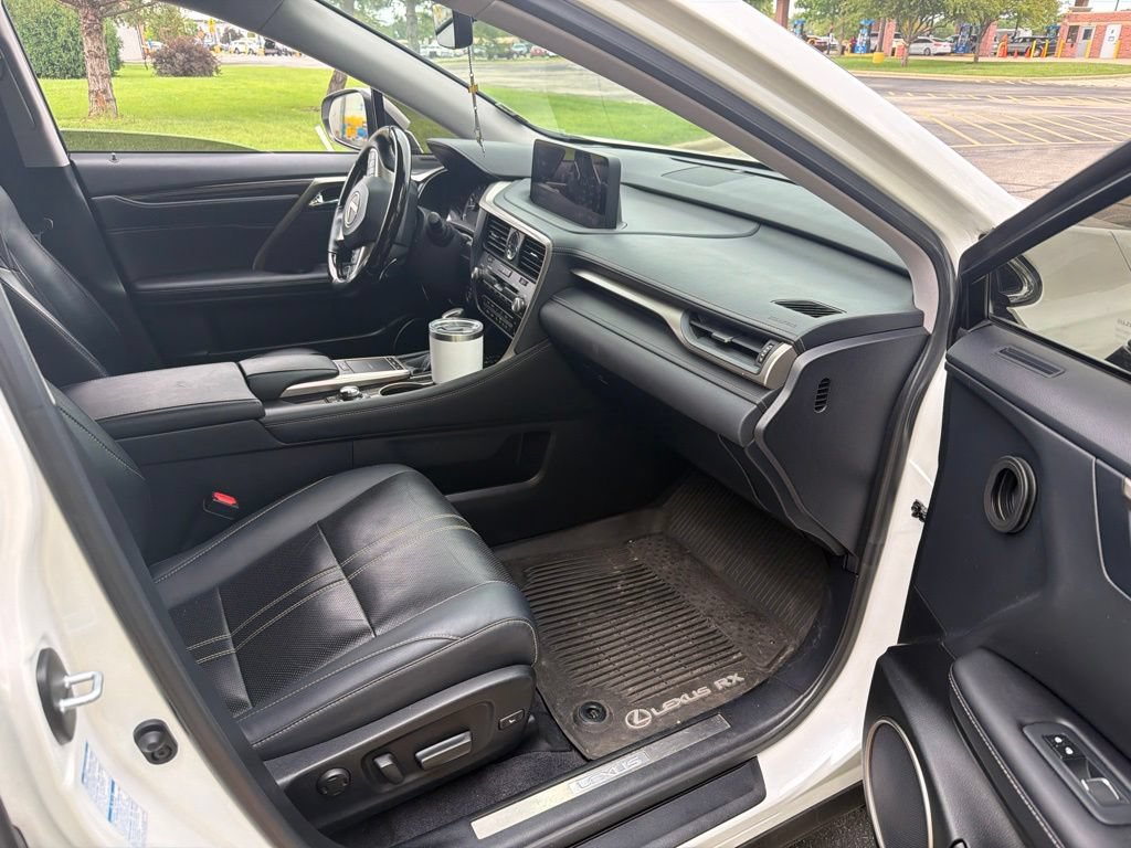 Used 2021 Lexus RX 350L Luxury w/ Cold Weather Package AWD/4WD image 8