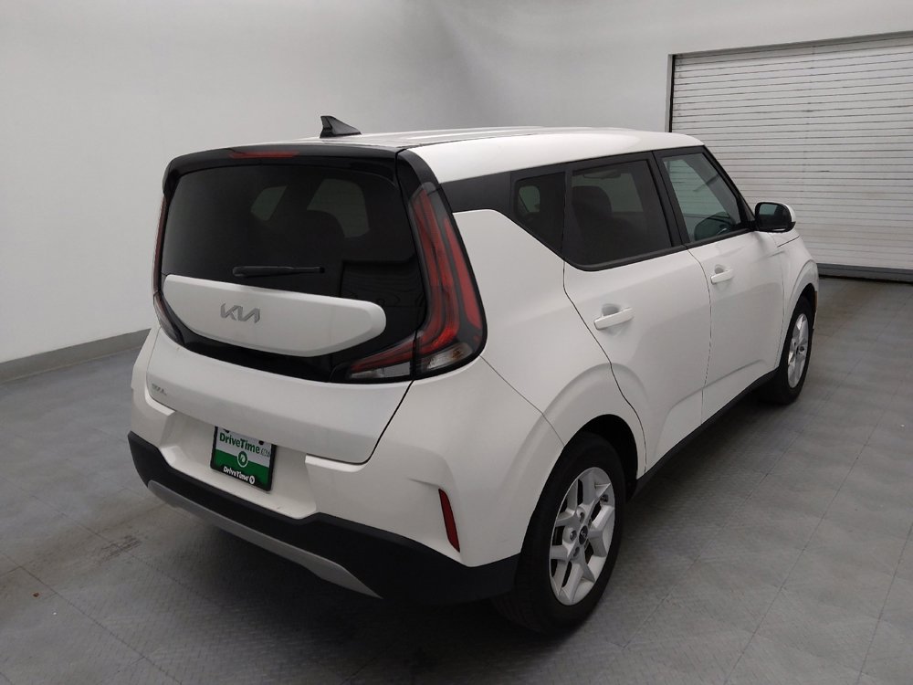 Used 2024 Kia Soul LX w/ Option Group 015 image 9