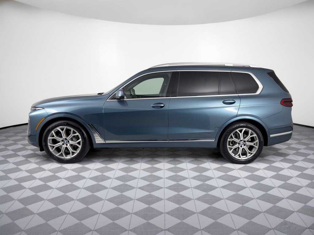 Certified 2026 BMW X7 xDrive40i AWD/4WD image 2
