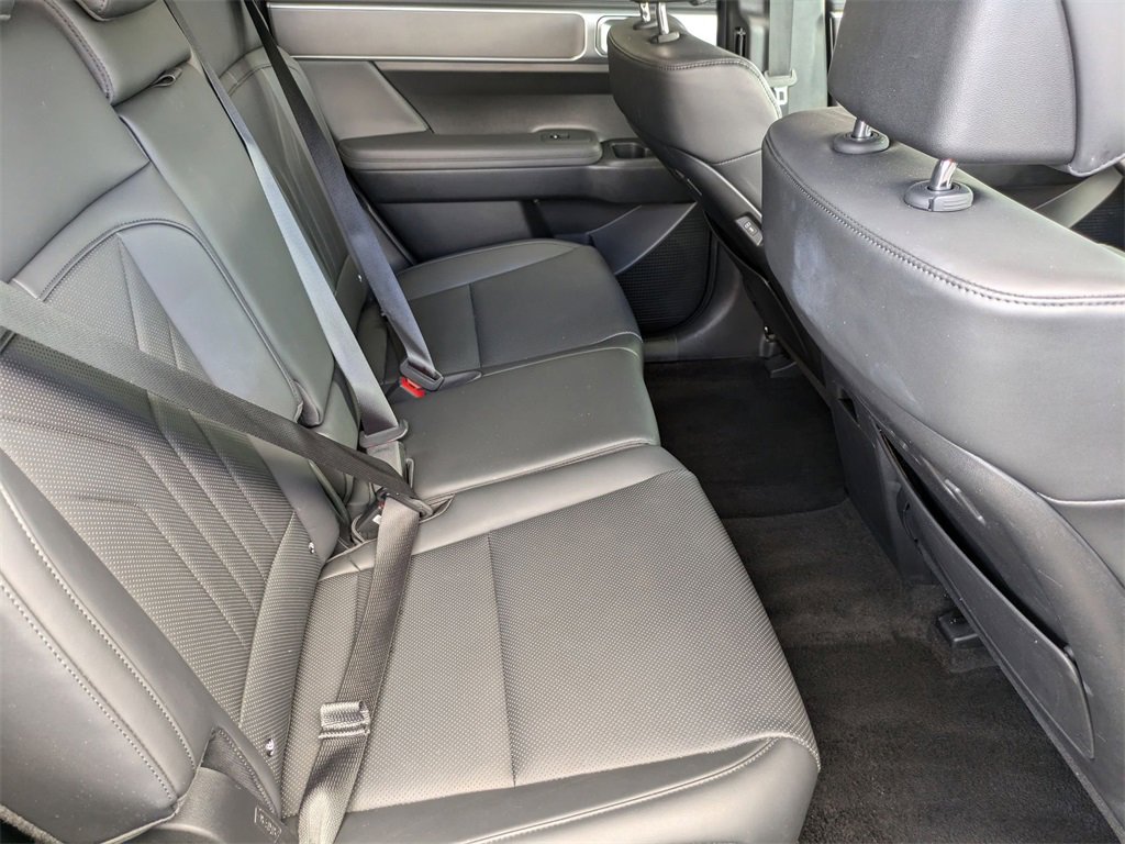 Used 2025 Hyundai Santa Fe SEL image 30