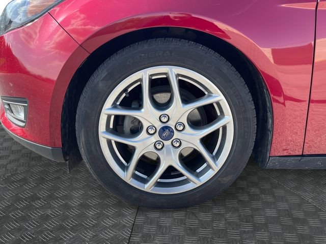 Used 2015 Ford Focus SE w/ Equipment Group 201A image 9