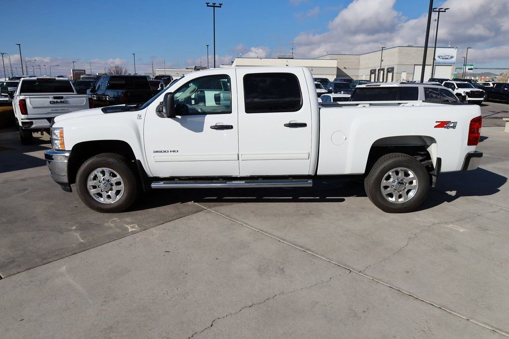 Used 2013 Chevrolet Silverado 3500 LT w/ Interior Plus Package image 3