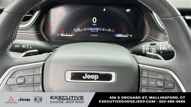 Used 2024 Jeep Grand Cherokee Altitude image 12