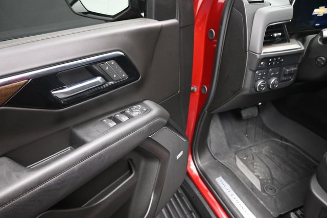 Used 2025 Chevrolet Tahoe High Country AWD/4WD image 8