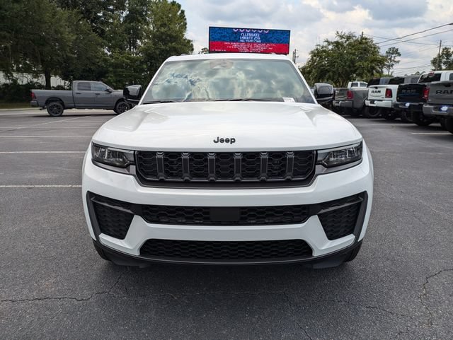 New 2026 Jeep Grand Cherokee Altitude RWD image 9