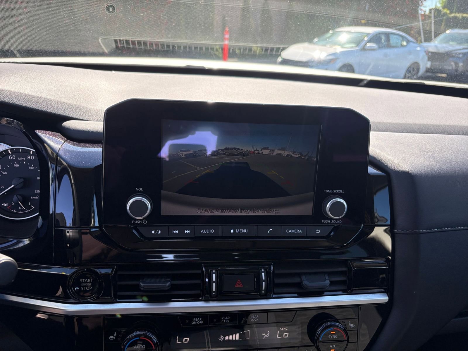 Used 2025 Nissan Pathfinder SV image 25