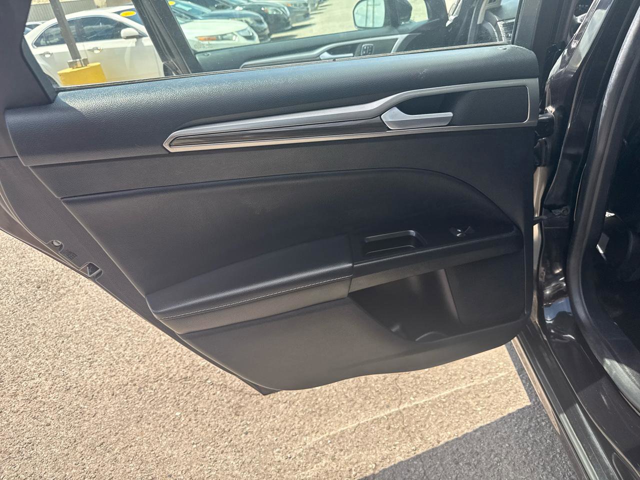 Used 2019 Ford Fusion SEL FWD image 14