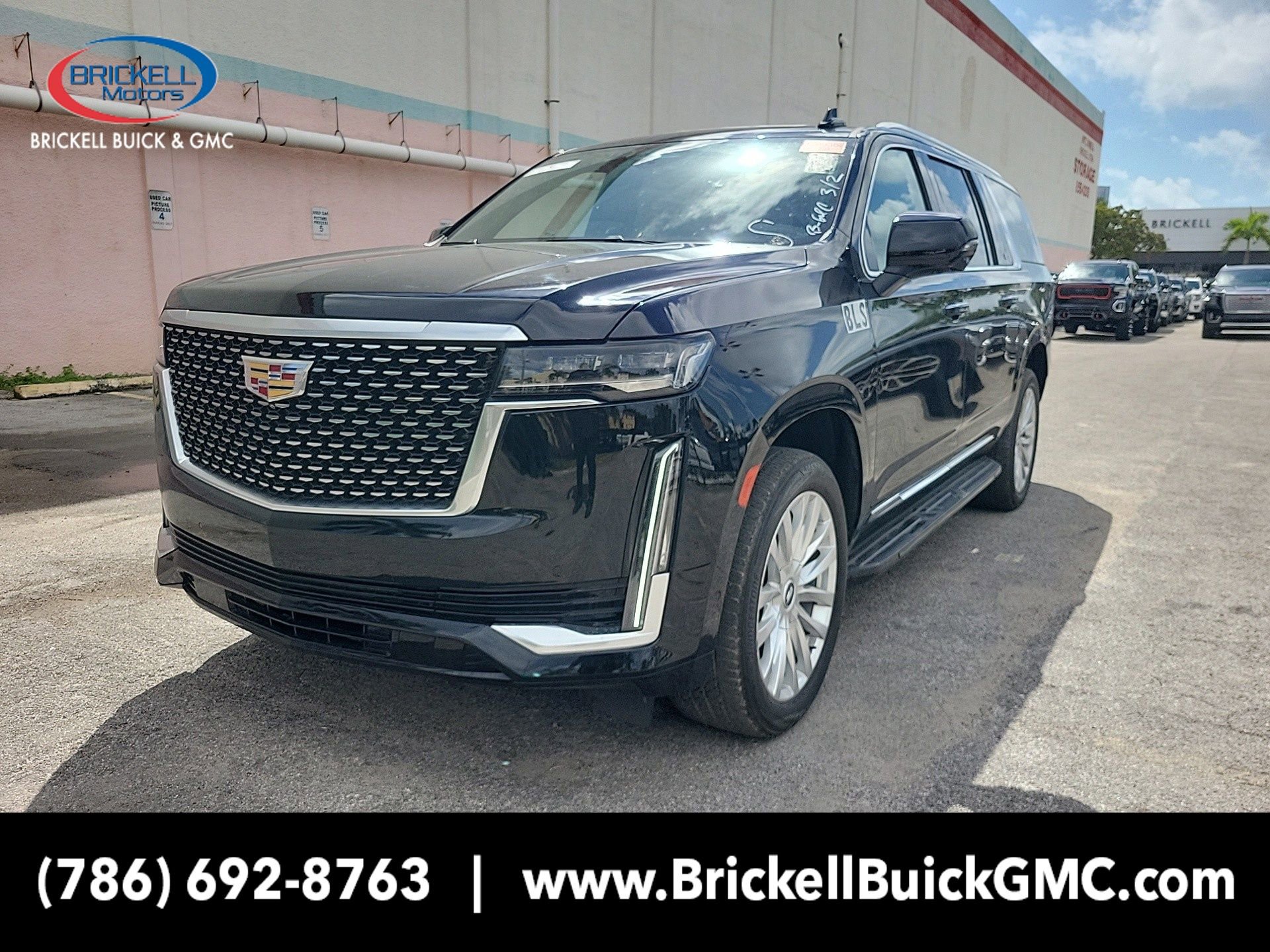 Used 2023 Cadillac Escalade ESV Premium Luxury image 1