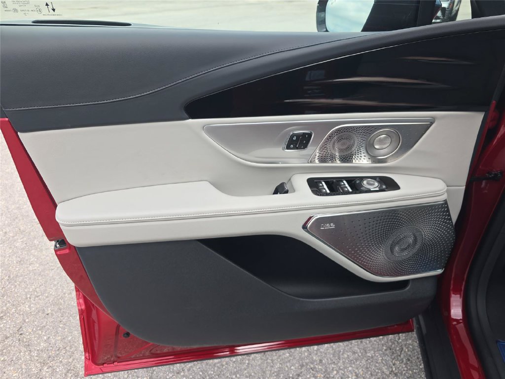 New 2026 Lincoln Nautilus Reserve AWD/4WD image 13