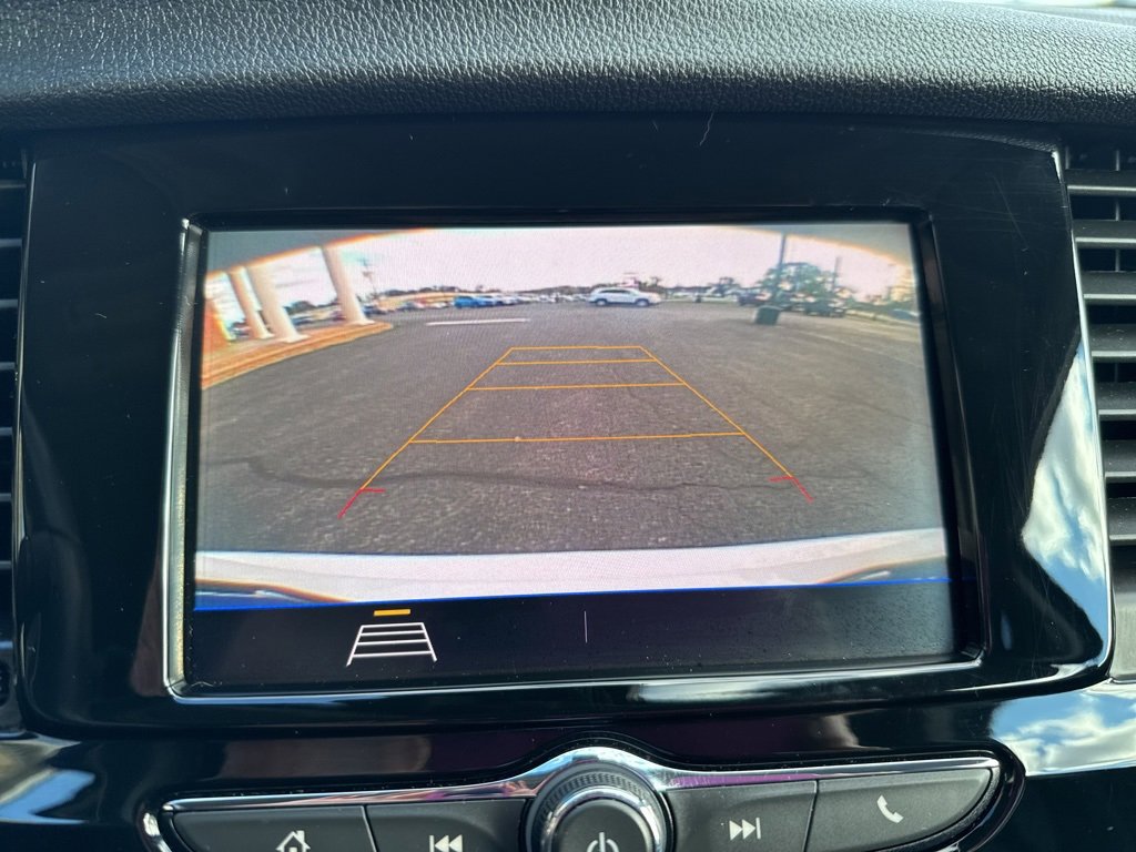 Used 2022 Buick Encore Preferred w/ Safety Package image 25