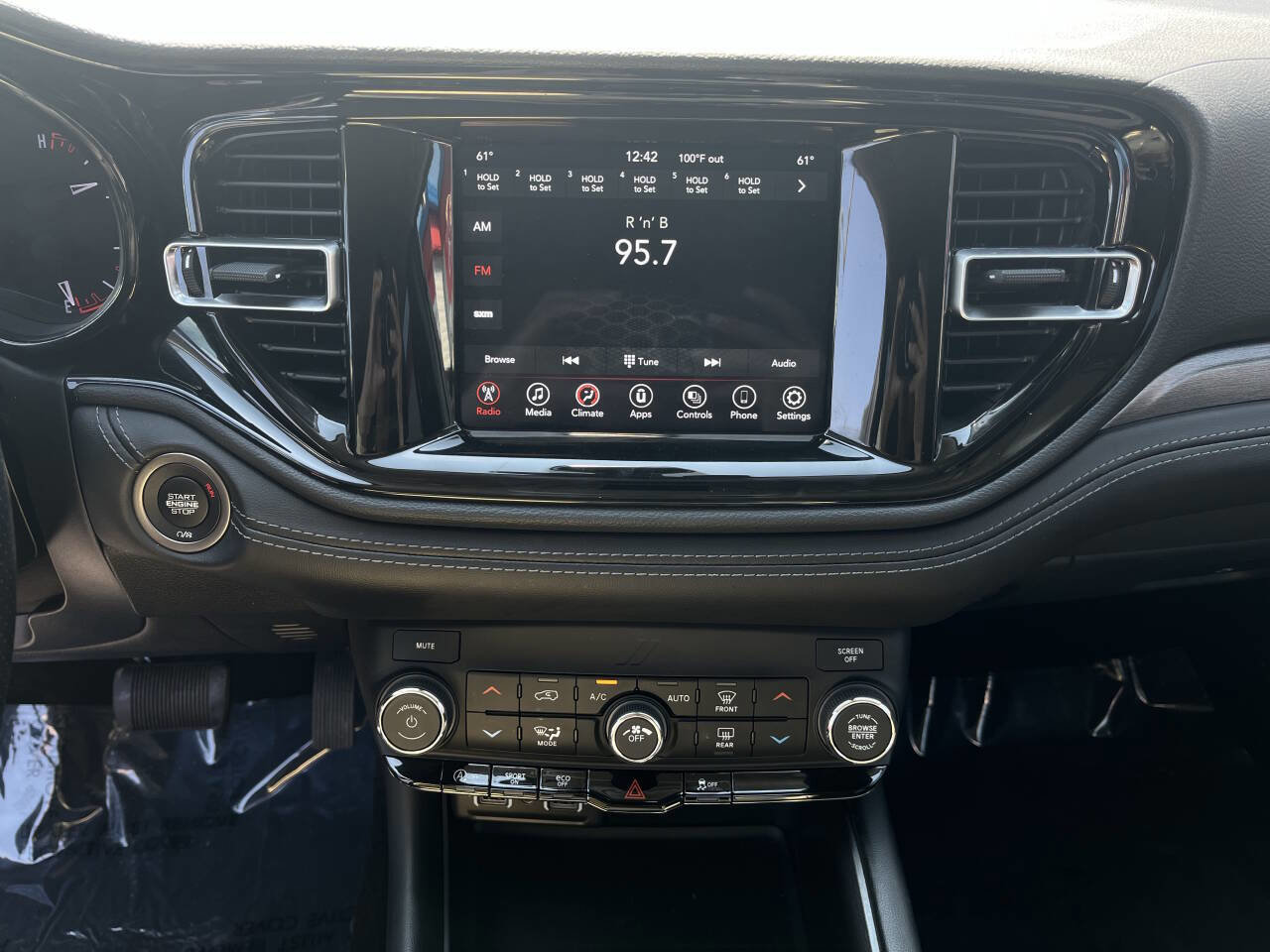 Used 2021 Dodge Durango SXT image 12