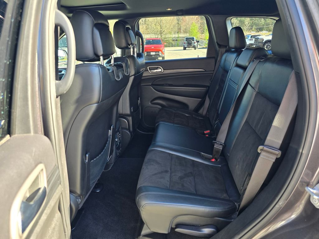 Used 2020 Jeep Grand Cherokee Laredo w/ Quick Order Package 2BN North image 11