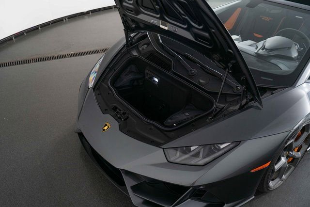 Used 2024 Lamborghini Huracan EVO image 27
