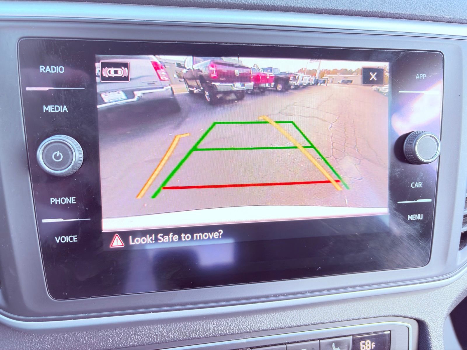 Used 2021 Volkswagen Atlas Cross Sport SE image 23