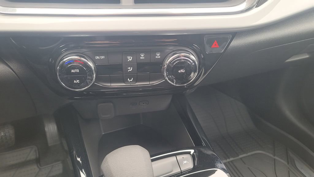 New 2026 Chevrolet Trax LT image 22