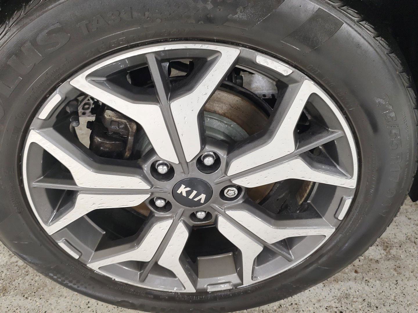 Used 2021 Kia Seltos EX image 32