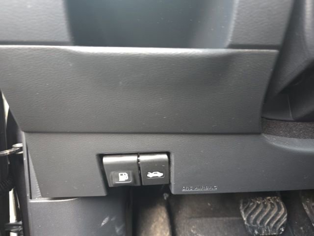 Certified 2018 Nissan Kicks SR w/ Exterior Electronics Package image 21