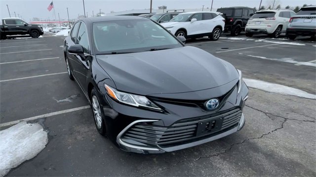 Used 2023 Toyota Camry LE image 4