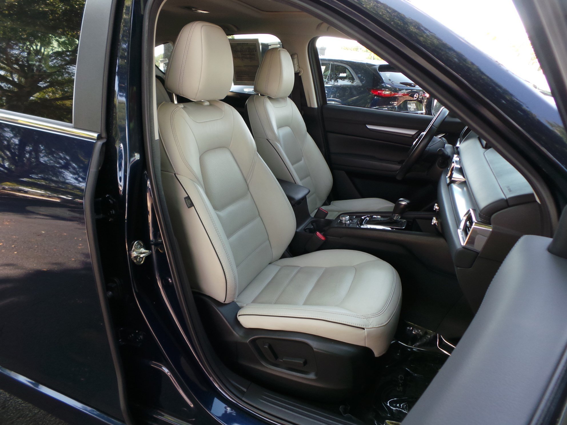 Certified 2025 MAZDA CX-5 AWD 2.5 S w/ Preferred Package image 17