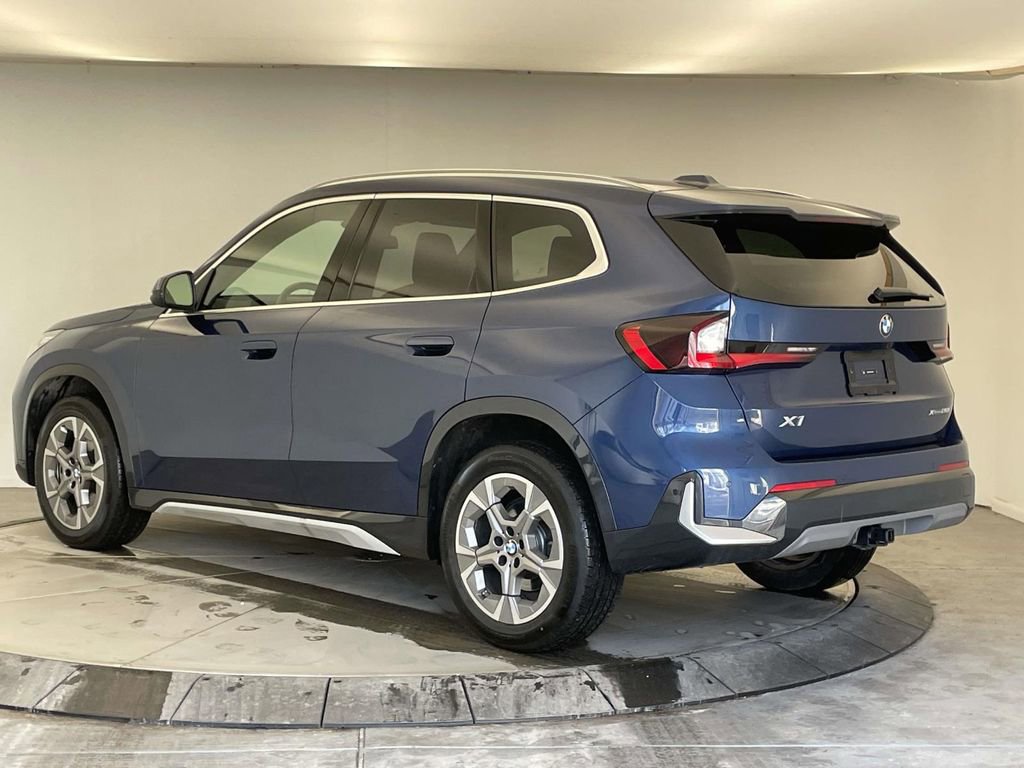 Used 2025 BMW X1 xDrive28i w/ Technology Package AWD/4WD image 3