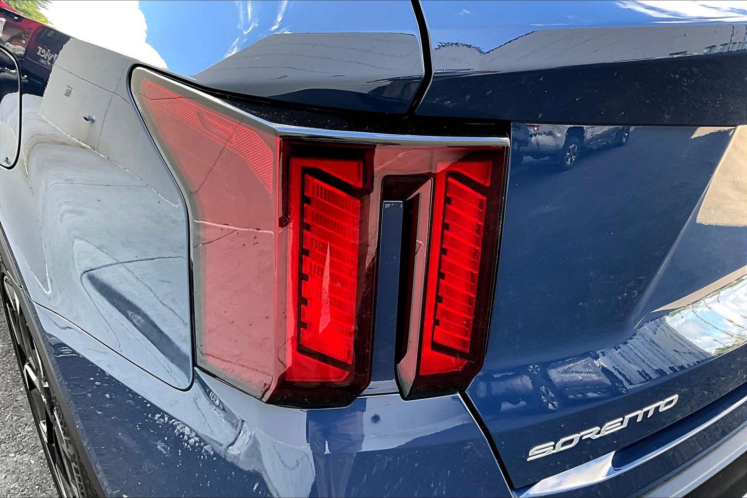 Used 2024 Kia Sorento EX w/ Panoramic Sunroof Package FWD image 23
