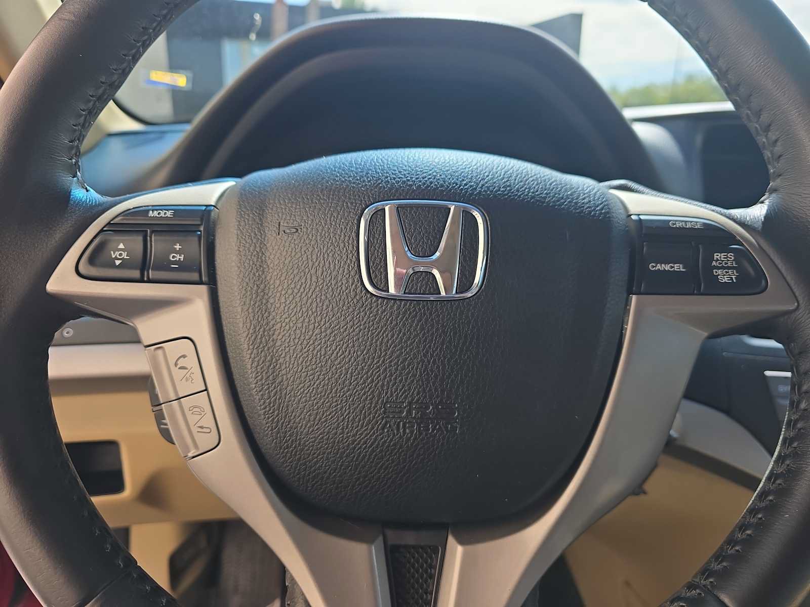 Used 2011 Honda Accord EX-L image 18