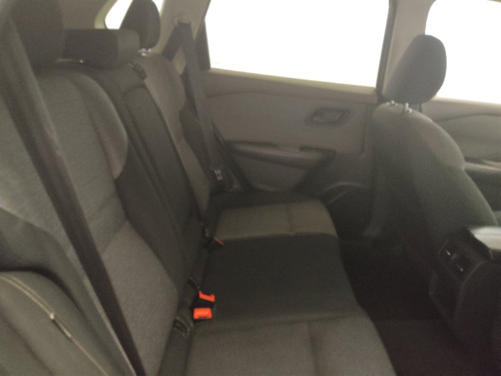 Used 2021 Nissan Rogue S FWD image 19
