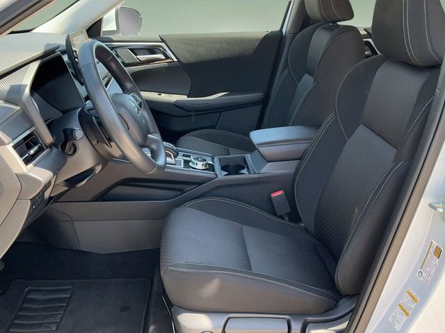 Used 2024 Mitsubishi Outlander ES image 12