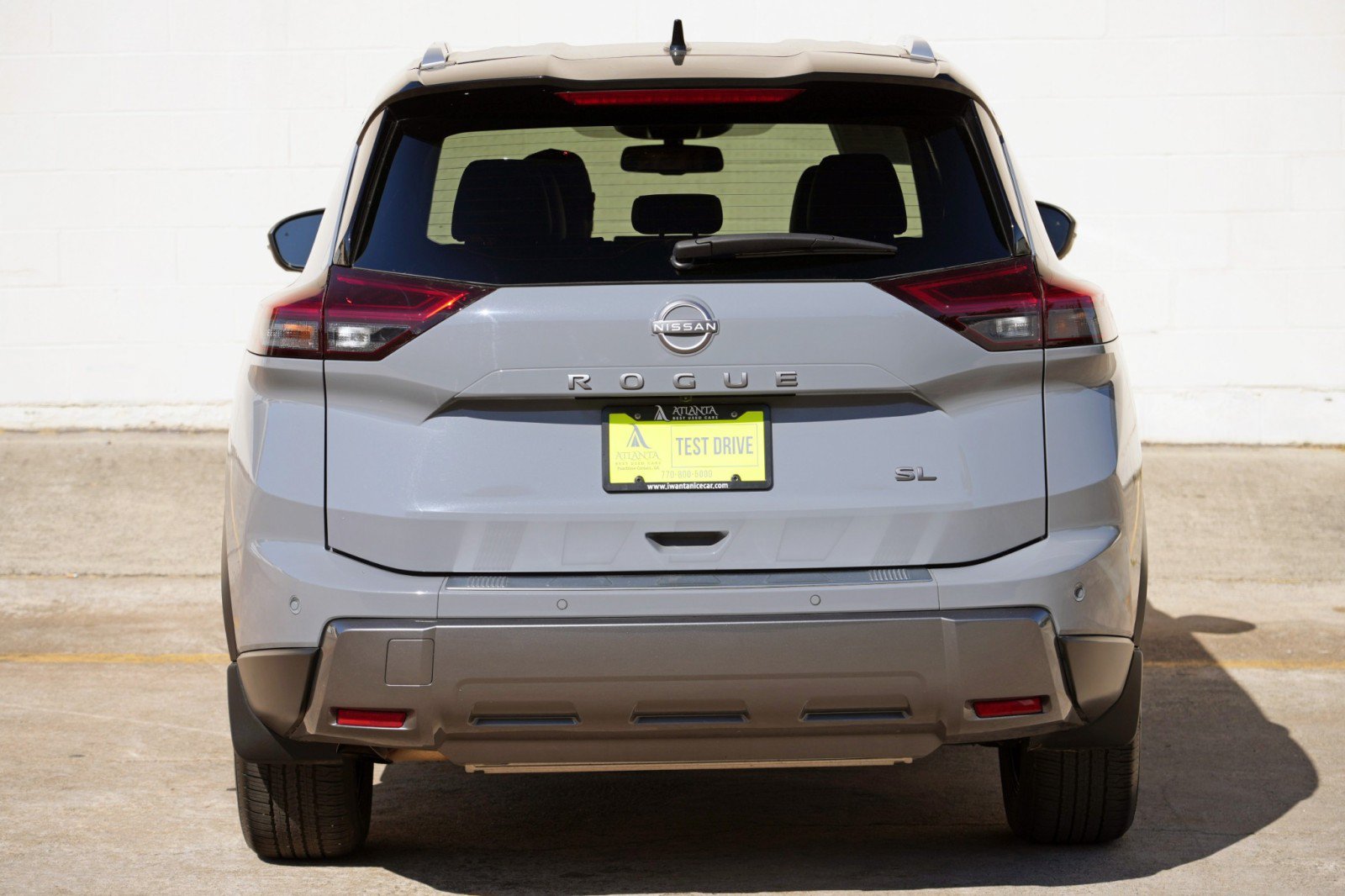 Used 2024 Nissan Rogue SL FWD image 45