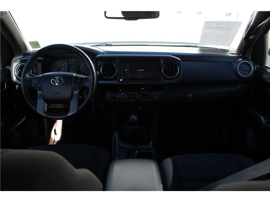 Used 2017 Toyota Tacoma TRD Off-Road w/ Tow Package image 10