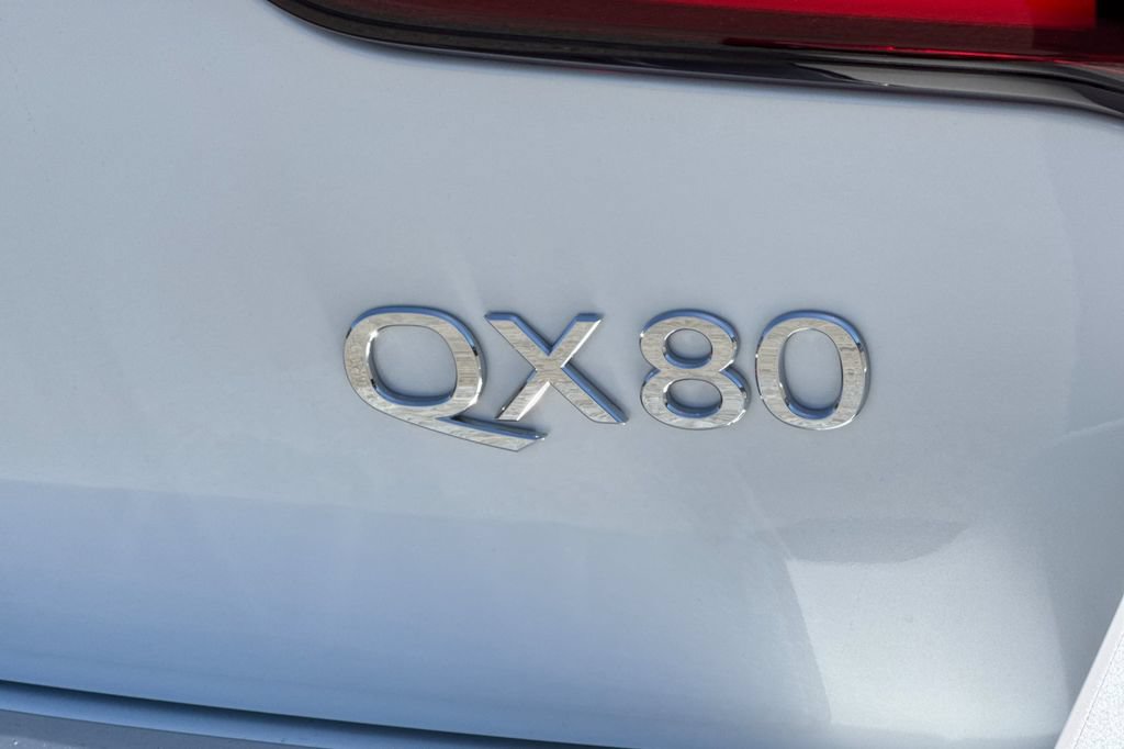 Used 2024 INFINITI QX80 Sensory w/ Cargo Package AWD/4WD image 26