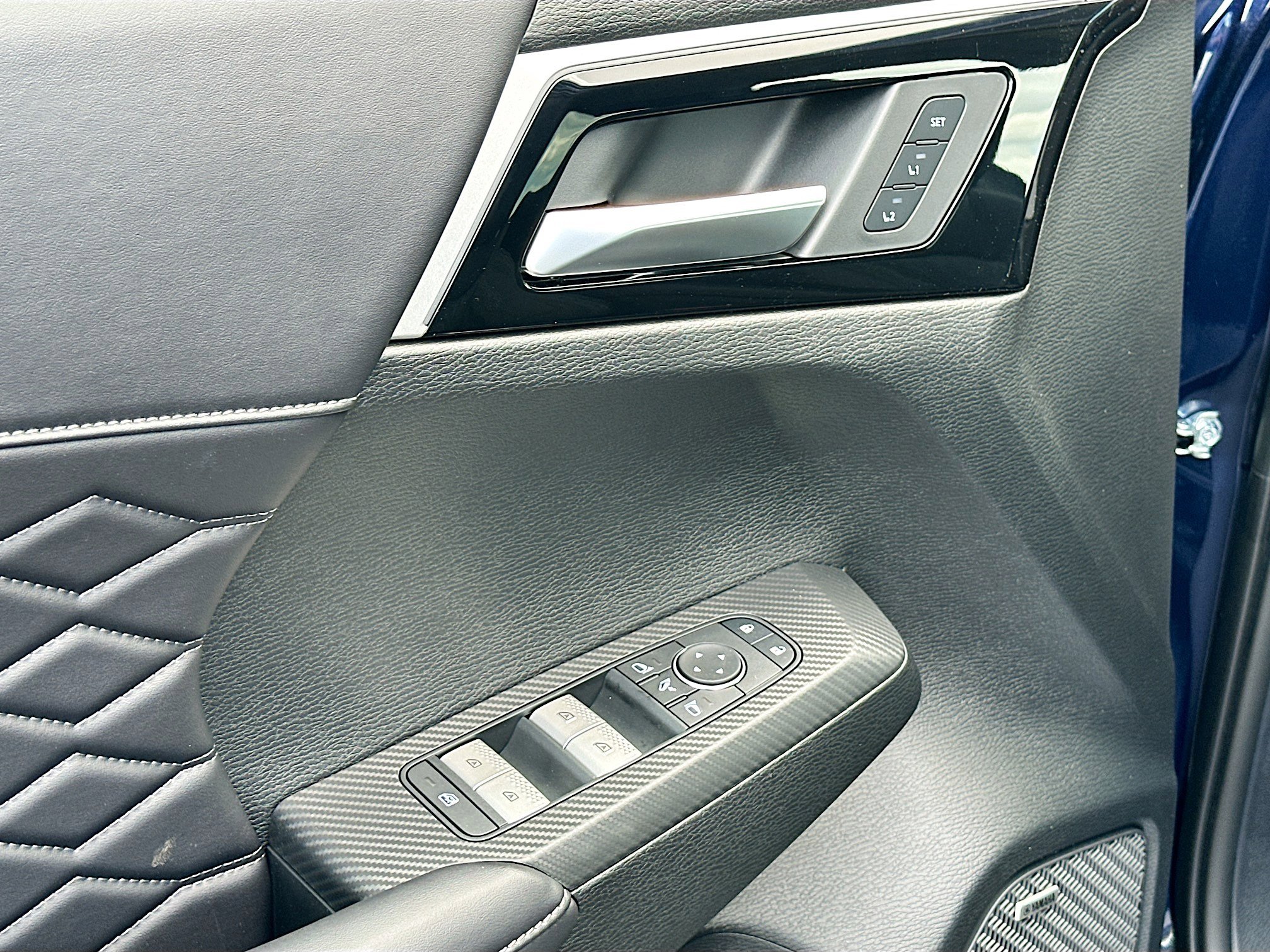 New 2026 Mitsubishi Outlander SEL image 13