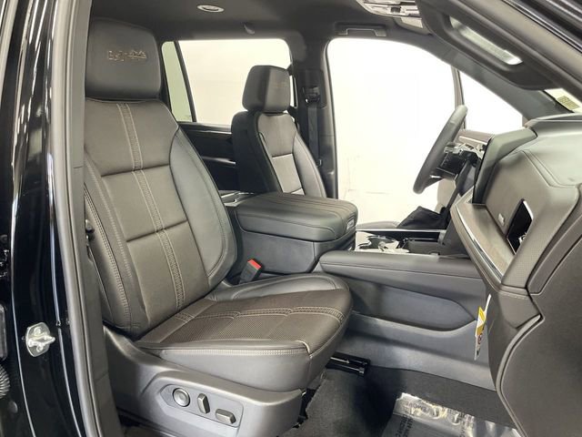 New 2026 Chevrolet Suburban High Country image 27