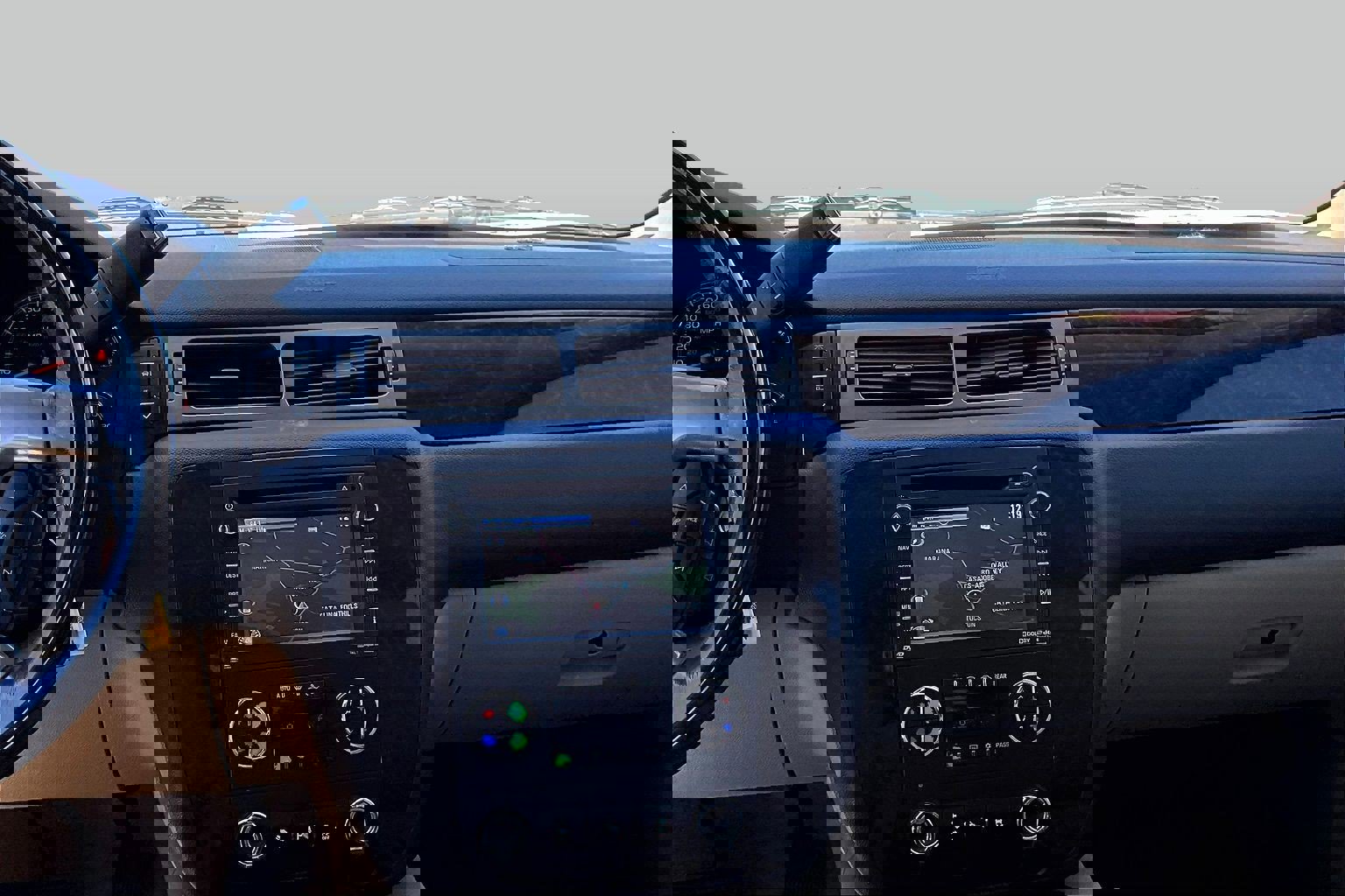 Used 2013 GMC Yukon Denali AWD/4WD image 6