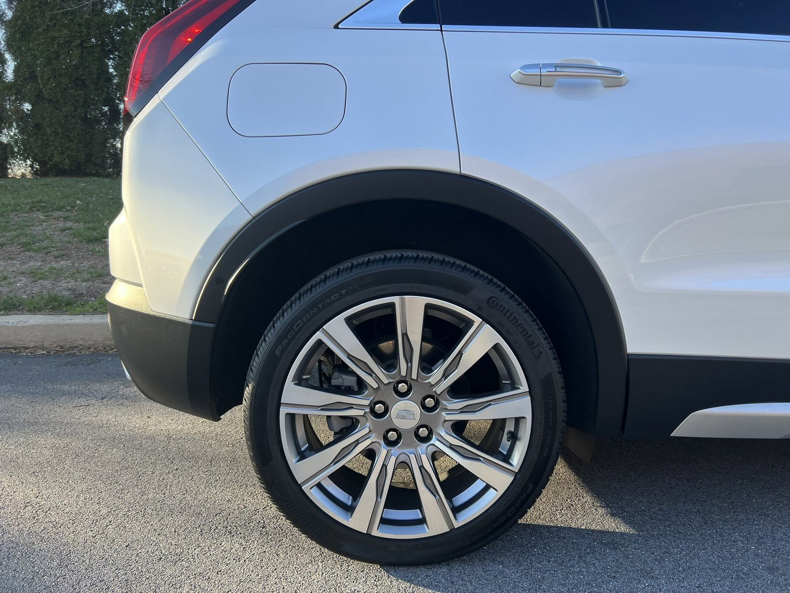 Used 2019 Cadillac XT4 Premium Luxury AWD/4WD image 47