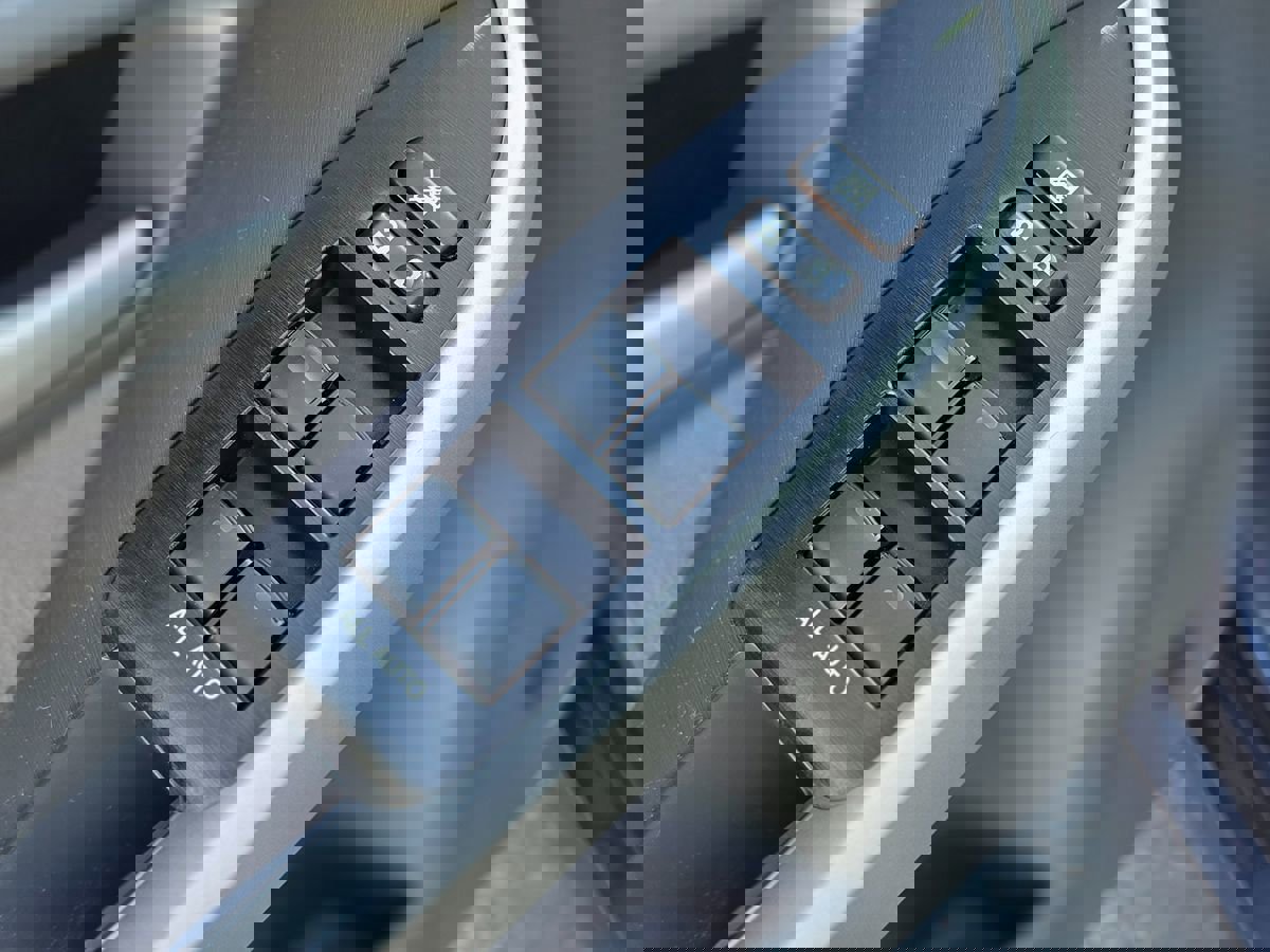 Used 2011 Toyota Prius Three image 21