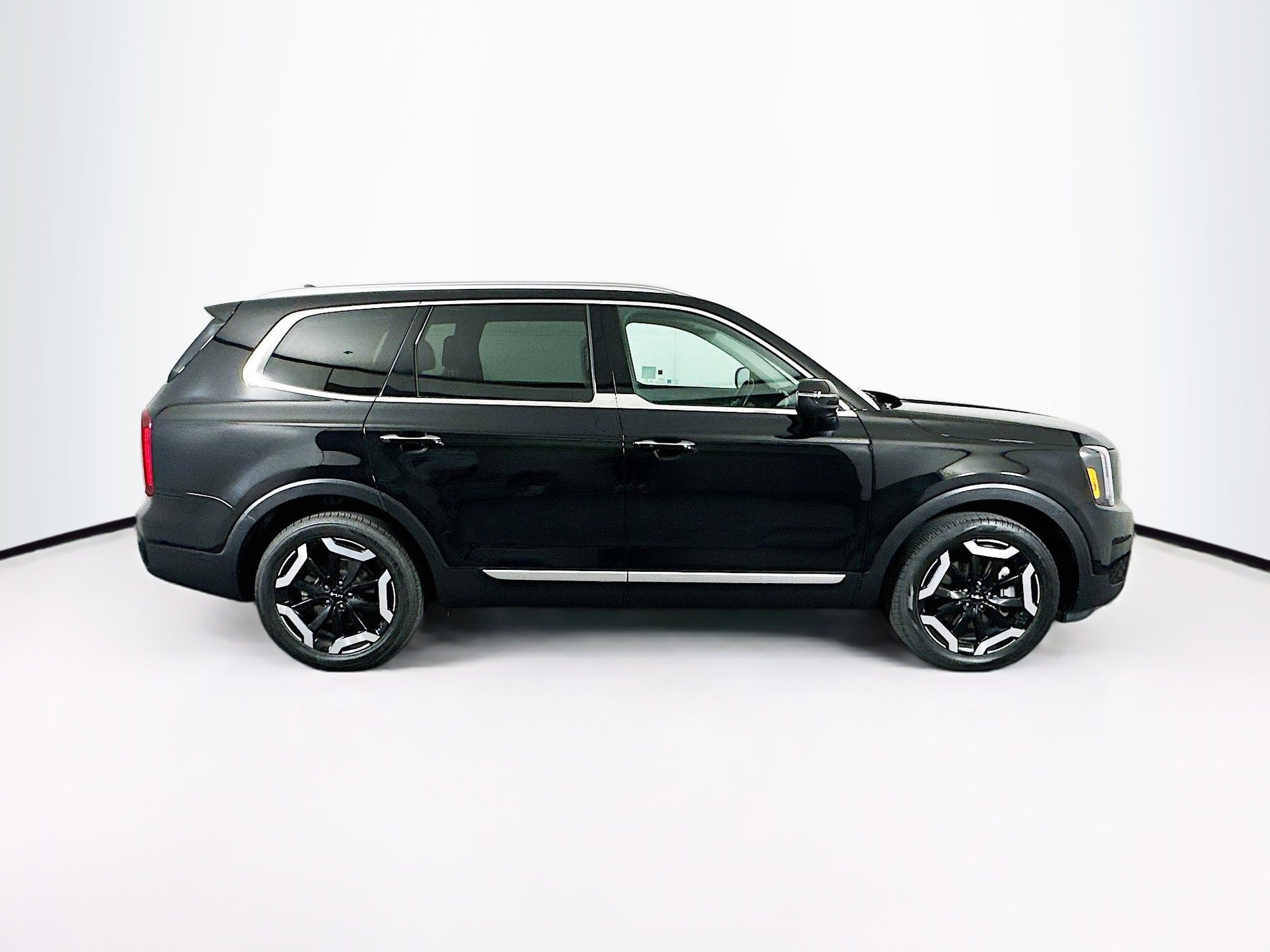 Used 2025 Kia Telluride S AWD/4WD image 10