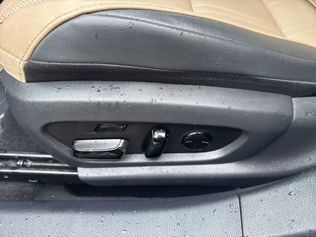 Used 2021 Lexus ES 300h w/ Accessory Package image 17